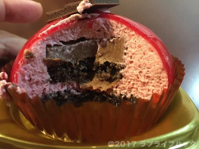 赤いムースケーキ ベリー&チョコブリュレ